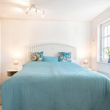 Ferienbungalow Kleine Hummelkate