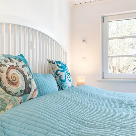 Ferienhaus Ferienbungalow Kleine Hummelkate Scharbeutz