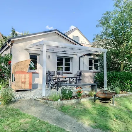 Ferienbungalow Kleine Hummelkate 펜션 샬베우츠